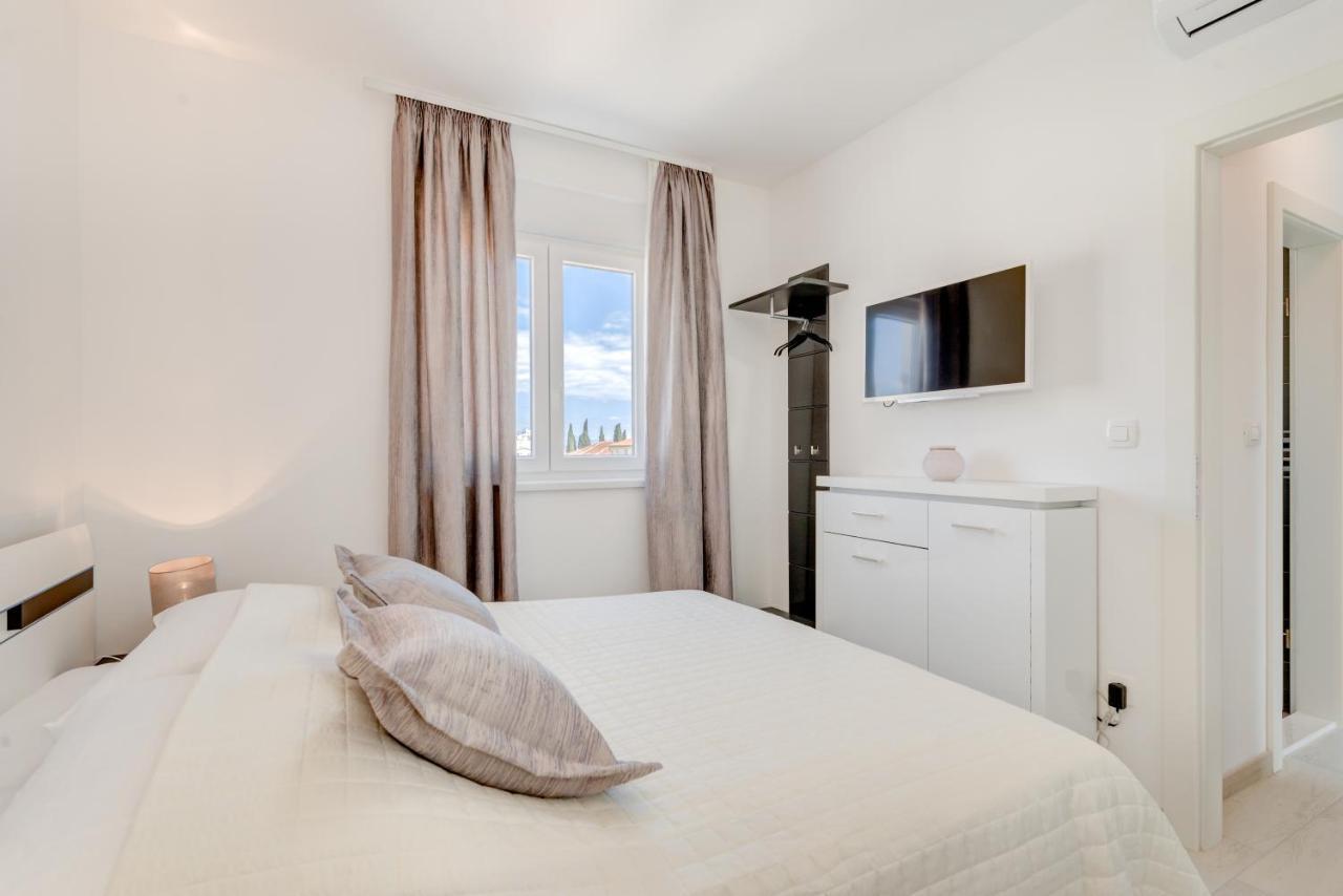 Modern 4* Luxury Apartment In Center Trogir Exteriör bild