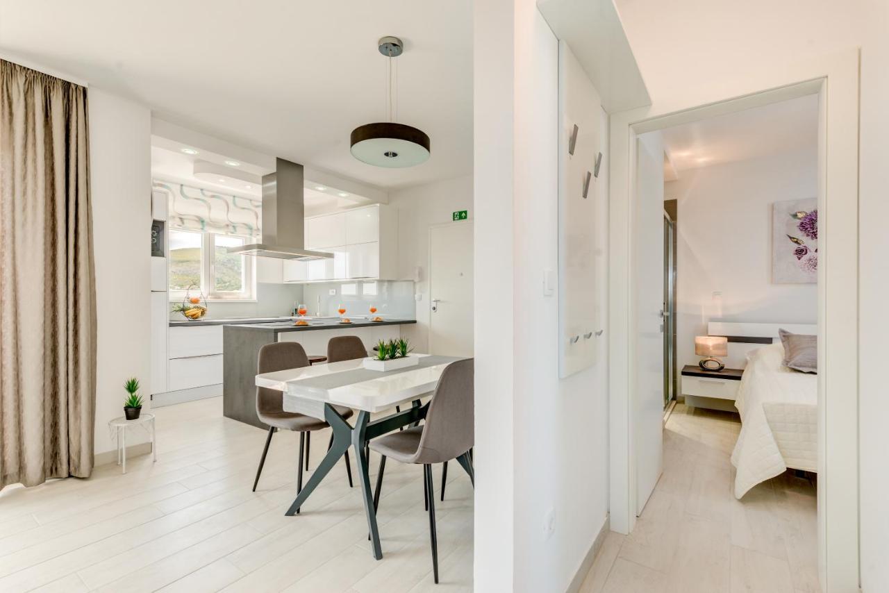 Modern 4* Luxury Apartment In Center Trogir Exteriör bild