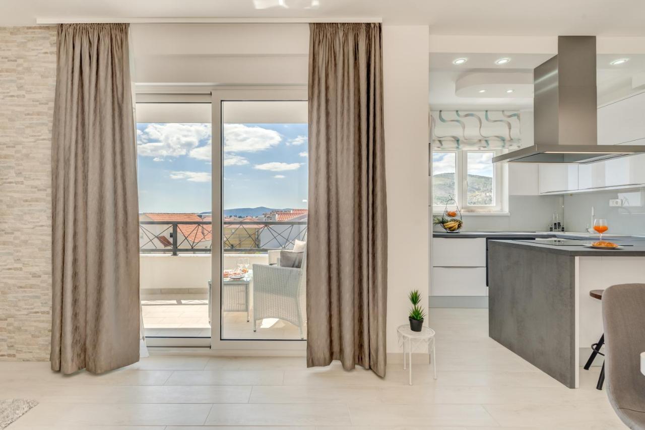 Modern 4* Luxury Apartment In Center Trogir Exteriör bild